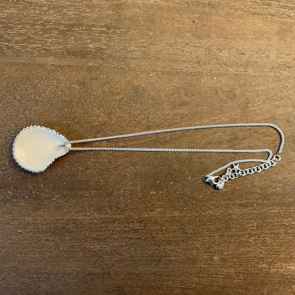 Brighton shell neckace - Picture 2 of 3